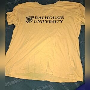 🌼 5/$25 M Dalhousie University Tee